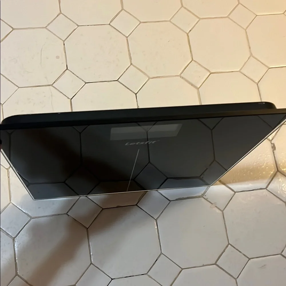 Letsfit Black Digital Bathroom Scale. - Picture 7 of 10